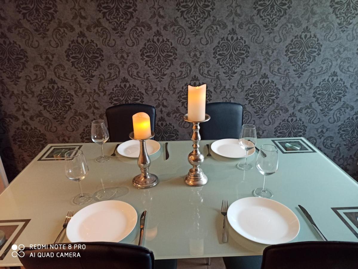 Sky Night Loft Apartment Duren Luaran gambar