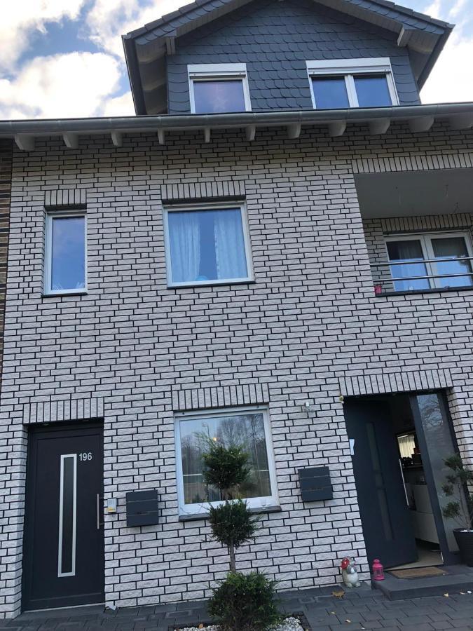Sky Night Loft Apartment Duren Luaran gambar